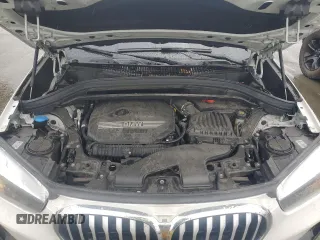 2022 BMW X1 xDrive28i z VIN WBXJG9C02N5V14574, wystawiony jako Copart lot #43834285 z przebiegiem 63 266 mil mil oraz Szkoda całkowita • Salvage title. Historia ofert i sprzedaży dostępna na DreamBid. Obrazek 11.