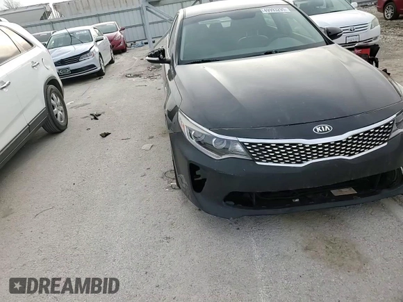 2016 Kia Optima EX z VIN 5XXGU4L30GG058389, wystawiony jako Copart lot #49993295 z przebiegiem 78 445 mil mil oraz Szkoda całkowita • Salvage title. Historia ofert i sprzedaży dostępna na DreamBid. Obrazek 10.