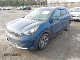 2017 Kia Niro LX with VIN KNDCB3LC0H5104761, listed as a IAAI auction lot 41516734 with 110,486 mi miles. Bid and sale history available at carsss.com. Image 18.