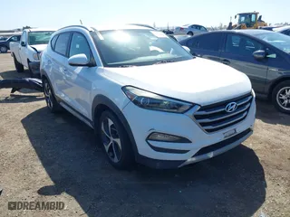 2017 Hyundai Tucson Value with VIN KM8J33A27HU438902, listed as a IAAI auction lot 41835502 with 84,885 mi miles. Bid and sale history available at carsss.com. Image 1.