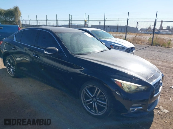 2014 Infiniti Q50 Premium with VIN JN1BV7AP5EM682634, listed as a IAAI auction lot 42111066 with 133,381 mi miles. Bid and sale history available at carsss.com. Image 1.