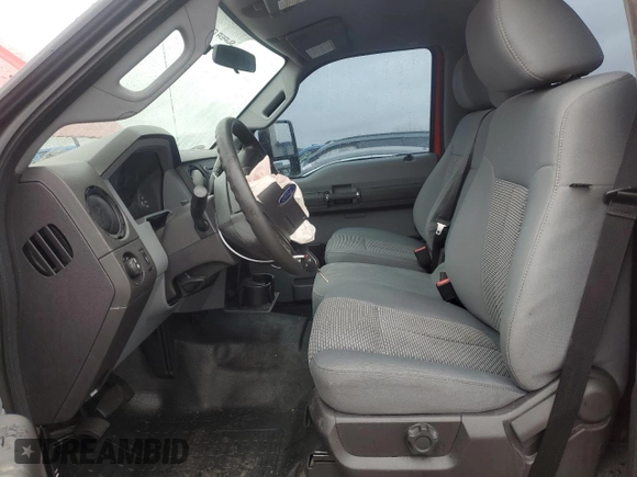 2015 Ford F-350 XL with VIN 1FTRF3B64FED26436, listed as a Copart auction lot 81581004 with 152,690 mi miles and Salvage title. Bid and sale history available at DreamBid. Image 7.