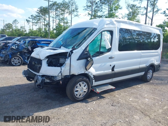 2024 Ford Transit Passenger XL z VIN 1FDAX2C89RKA86208, wystawiony jako IAAI lot #42260251 z przebiegiem 2 635 mil mil oraz . Historia ofert i sprzedaży dostępna na DreamBid. Obrazek 17.