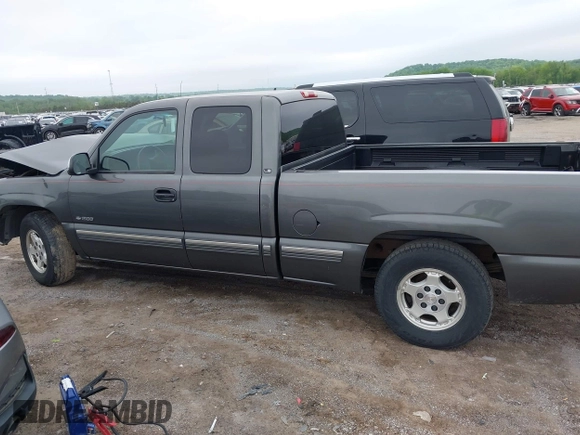 2001 Chevrolet Silverado 1500 LS with VIN 2GCEC19T011196527, listed as a IAAI auction lot 42099452 with 168,854 mi miles and . Bid and sale history available at DreamBid. Image 15.