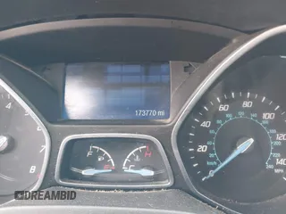 2014 Ford Focus SE with VIN 1FADP3F2XEL284465, listed as a IAAI auction lot 41903937 with 173,770 mi miles. Bid and sale history available at carsss.com. Image 7.