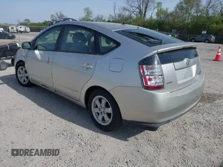 2004 Toyota Prius with VIN JTDKB20U240058943, listed as a IAAI auction lot 42103528 with 257,923 mi miles. Bid and sale history available at carsss.com. Image 3.