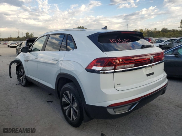 2024 Volkswagen Atlas Cross Sport 2.0T SE with VIN 1V2LE2CA5RC201644, listed as a Copart auction lot 77458394 with 47,523 mi miles and Salvage Title. Bid and sale history available at carsss.com. Image 2.