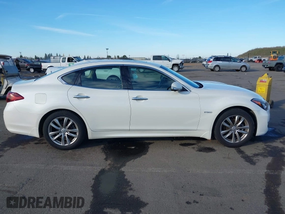 2016 Infiniti Q70 with VIN JN1EY1APXGM470039, listed as a IAAI auction lot 41331470 with 62,831 mi miles and . Bid and sale history available at DreamBid. Image 13.