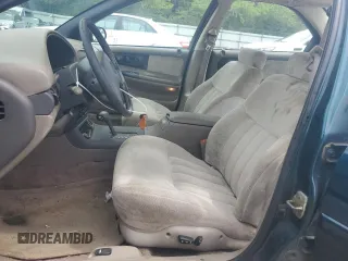 1993 Dodge Intrepid z VIN 2B3ED56F1PH641071, wystawiony jako Copart lot #62796754 z przebiegiem 131 285 mil mil oraz Czysty tytuł • Clean title. Historia ofert i sprzedaży dostępna na DreamBid. Obrazek 7.