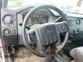 2015 Ford F-250 Lariat z VIN 1FT7W2B61FEC91968, wystawiony jako IAAI lot #42575818 z przebiegiem 171 621 mil mil oraz . Historia ofert i sprzedaży dostępna na DreamBid. Obrazek 21.