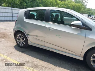 2018 Chevrolet Sonic LT with VIN 1G1JD6SHXJ4125976, listed as a IAAI auction lot 42454921 with 46,012 mi miles and . Bid and sale history available at DreamBid. Image 6.