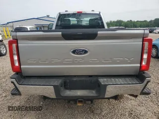 2024 Ford F-250 XL z VIN 1FTBF2BA2REE51567, wystawiony jako Copart lot #59839015 z przebiegiem 8 849 mil mil oraz Szkoda całkowita • Salvage title. Historia ofert i sprzedaży dostępna na DreamBid. Obrazek 6.