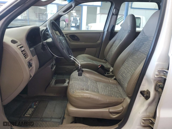 2001 Ford Escape XLS with VIN 1FMYU01181KF33553, listed as a Copart auction lot 52991765 with 214,453 mi miles and Clean Title. Bid and sale history available at carsss.com. Image 7.
