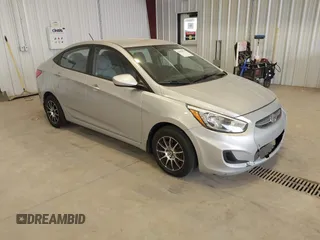 2016 Hyundai Accent SE z VIN KMHCT4AE8GU121220, wystawiony jako IAAI lot #42478517 z przebiegiem 133 491 mil mil oraz . Historia ofert i sprzedaży dostępna na DreamBid. Obrazek 1.