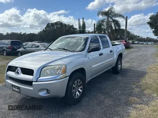 2008 Mitsubishi Raider LS z VIN 1Z7HC28K48S619975, wystawiony jako Copart lot #78905984 z przebiegiem 170 095 mil mil oraz Czysty tytuł • Clean title. Historia ofert i sprzedaży dostępna na DreamBid. Obrazek 2.