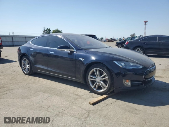 2014 Tesla Model S 60 с VIN 5YJSA1S13EFP29202, выставлен на аукционе Copart как лот 59046255 с пробегом Не указан миль и Списание • Salvage title. История ставок и продаж доступна на DreamBid. Изображение 4.