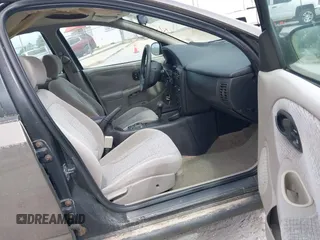 2000 Saturn SL z VIN 1G8ZK527XYZ121984, wystawiony jako IAAI lot #42099839 z przebiegiem 174 210 mil mil oraz . Historia ofert i sprzedaży dostępna na DreamBid. Obrazek 5.