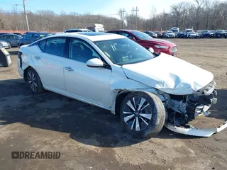 2020 Nissan Altima 2.5 SL with VIN 1N4BL4EWXLC182075, listed as a IAAI auction lot 41512552 with 47,873 mi miles. Bid and sale history available at carsss.com. Image 18.