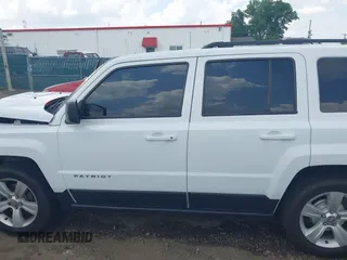 2017 Jeep Patriot Latitude with VIN 1C4NJPFB2HD183099, listed as a IAAI auction lot 42566972 with 99,360 mi miles and . Bid and sale history available at DreamBid. Image 14.