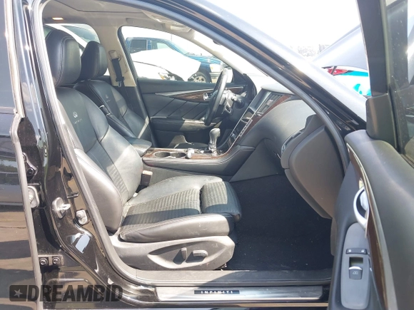 2014 Infiniti Q50 Sport with VIN JN1BV7AP0EM678832, listed as a IAAI auction lot 42370598 with 126,871 mi miles and . Bid and sale history available at DreamBid. Image 5.