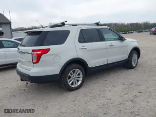 2011 Ford Explorer XLT with VIN 1FMHK8D84BGA42074, listed as a IAAI auction lot 42034146 with 142,569 mi miles. Bid and sale history available at carsss.com. Image 4.