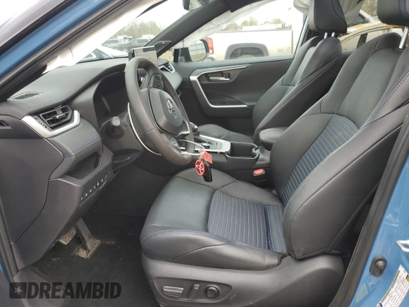 2024 Toyota RAV4 Hybrid XSE with VIN 4T3E6RFV9RU148104, listed as a Copart auction lot 55090855 with 9,625 mi miles and Salvage Title. Bid and sale history available at carsss.com. Image 7.