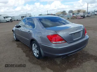 2008 Acura RL Tech Pkg with VIN JH4KB16638C003424, listed as a IAAI auction lot 41657001 with 81,612 mi miles. Bid and sale history available at carsss.com. Image 3.