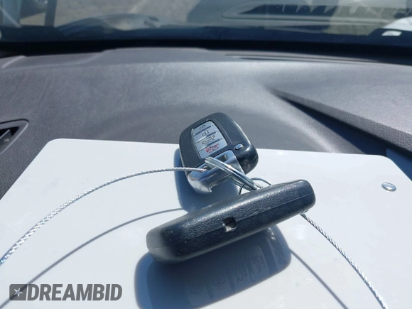 2013 Hyundai Azera with VIN KMHFG4JG5DA267347, listed as a IAAI auction lot 42580501 with 111,975 mi miles and . Bid and sale history available at DreamBid. Image 11.