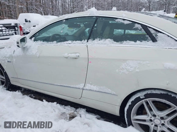 2012 Mercedes-Benz E 350 with VIN WDDKJ5KBXCF160377, listed as a IAAI auction lot 41547557 with 128,297 mi miles and . Bid and sale history available at DreamBid. Image 15.