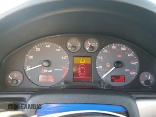 2001 Audi S4 z VIN WAURD68D41A135013, wystawiony jako Copart lot #48260185 z przebiegiem 164 053 mil mil oraz Tytuł czysty. Historia ofert i sprzedaży dostępna na DreamBid. Obrazek 9.
