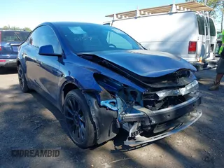 2022 Tesla Model Y Long Range z VIN 7SAYGDEE5NF314085, wystawiony jako IAAI lot #42233275 z przebiegiem 30 024 mil mil oraz . Historia ofert i sprzedaży dostępna na DreamBid. Obrazek 1.