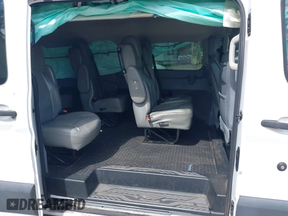2018 Ford Transit XL с VIN 1FMZK1YM0JKA80139, выставлен на аукционе IAAI как лот 41786995 с пробегом 86 789 миль миль и . История ставок и продаж доступна на DreamBid. Изображение 8.