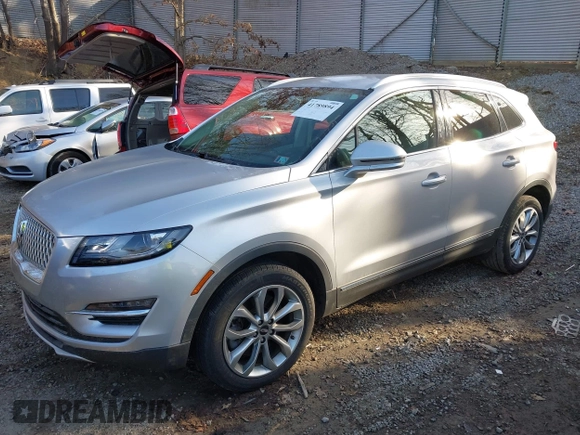 2019 Lincoln MKC Select with VIN 5LMCJ2D97KUL16479, listed as a IAAI auction lot 41789894 with 45,700 mi miles. Bid and sale history available at carsss.com. Image 2.