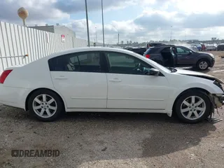 2006 Nissan Maxima 3.5 SL with VIN 1N4BA41E06C832071, listed as a IAAI auction lot 41477952 with 180,845 mi miles. Bid and sale history available at carsss.com. Image 14.