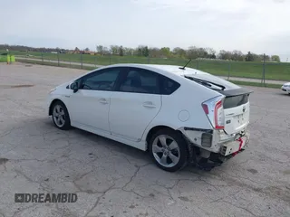 2013 Toyota Prius One z VIN JTDKN3DU1D5611897, wystawiony jako IAAI lot #42028788 z przebiegiem 144 522 mil mil oraz . Historia ofert i sprzedaży dostępna na DreamBid. Obrazek 3.