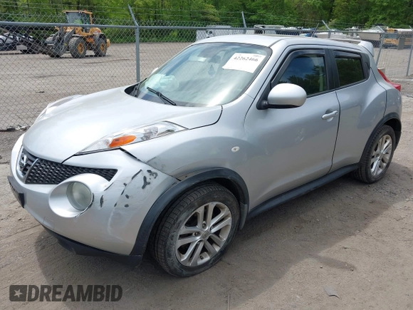 2013 Nissan Juke SL z VIN JN8AF5MV3DT213989, wystawiony jako IAAI lot #42262466 z przebiegiem 94 823 mil mil oraz . Historia ofert i sprzedaży dostępna na DreamBid. Obrazek 2.