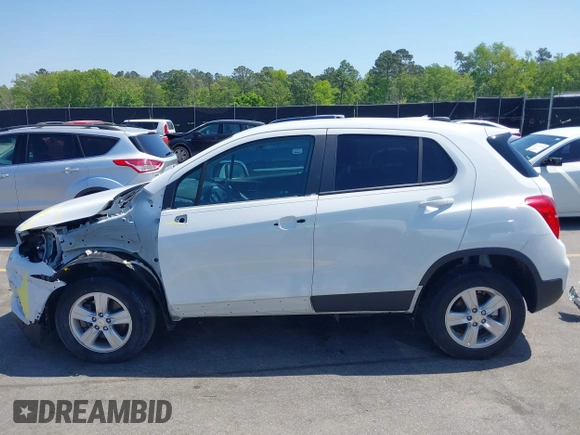 2022 Chevrolet Trax LS z VIN KL7CJNSM5NB544459, wystawiony jako IAAI lot #41995429 z przebiegiem 54 609 mil mil oraz . Historia ofert i sprzedaży dostępna na DreamBid. Obrazek 15.