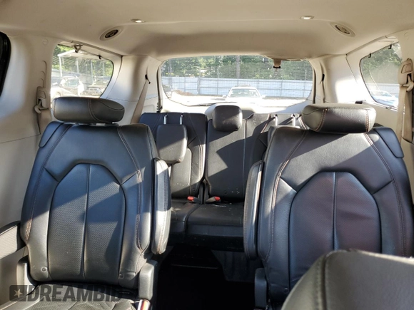 2019 Chrysler Pacifica Touring L with VIN 2C4RC1BG8KR537514, listed as a Copart auction lot 57788625 with 129,346 mi miles and Salvage title. Bid and sale history available at DreamBid. Image 10.