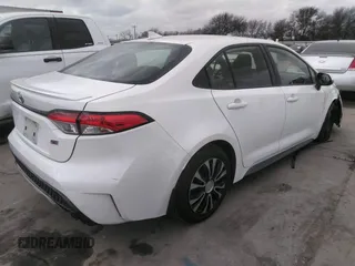 2022 Toyota Corolla SE with VIN JTDS4MCE9N3501583, listed as a IAAI auction lot 41525742 with 172,601 mi miles. Bid and sale history available at carsss.com. Image 4.
