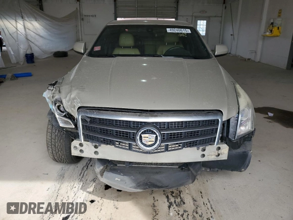 2014 Cadillac ATS Standard RWD z VIN 1G6AA5RA2E0101299, wystawiony jako Copart lot #49240615 z przebiegiem 165 498 mil mil oraz Szkody całkowita. Historia ofert i sprzedaży dostępna na DreamBid. Obrazek 5.