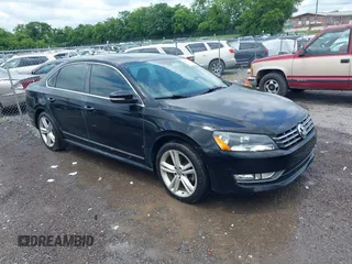 2013 Volkswagen Passat SE z VIN 1VWBN7A31DC061399, wystawiony jako IAAI lot #42511367 z przebiegiem 97 058 mil mil oraz . Historia ofert i sprzedaży dostępna na DreamBid. Obrazek 1.