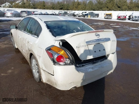 2011 Nissan Altima 2.5 SL with VIN 1N4AL2AP0BN493421, listed as a IAAI auction lot 41566442 with NaN miles. Bid and sale history available at carsss.com. Image 3.