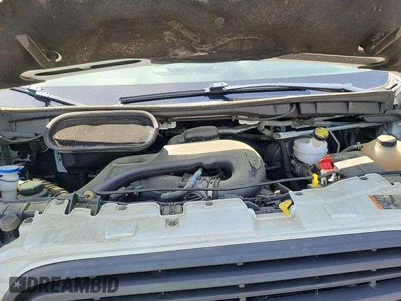 2018 Ford Transit with VIN 1FTYR1YM0JKB43915, listed as a IAAI auction lot 42511194 with 123,242 mi miles and . Bid and sale history available at DreamBid. Image 1.