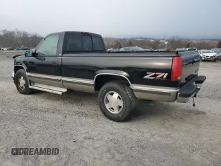 1998 Chevrolet Silverado 1500 with VIN 1GCEK14RXWZ236495, listed as a Copart auction lot 84159824 with 115,083 mi miles and Salvage Title. Bid and sale history available at DreamBid. Image 2.
