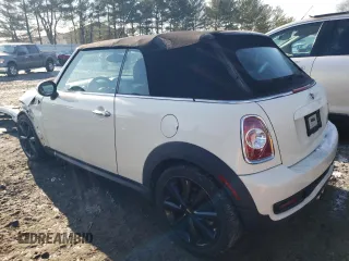2014 MINI Convertible S z VIN WMWZP3C58ET707569, wystawiony jako Copart lot #42129485 z przebiegiem 62 343 mil mil oraz Szkoda całkowita • Salvage title. Historia ofert i sprzedaży dostępna na DreamBid. Obrazek 2.