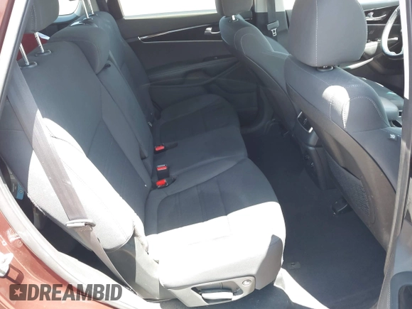 2020 Kia Sorento S z VIN 5XYPG4A51LG638039, wystawiony jako IAAI lot #42224330 z przebiegiem 40 203 mil mil oraz . Historia ofert i sprzedaży dostępna na DreamBid. Obrazek 8.