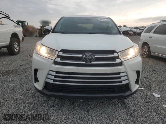 2018 Toyota Highlander LE with VIN 5TDZARFH0JS039501, listed as a Copart auction lot 59581135 with 103,389 mi miles and Salvage title. Bid and sale history available at DreamBid. Image 5.