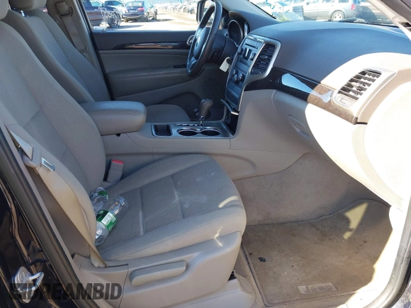 2011 Jeep Grand Cherokee Laredo with VIN 1J4RR4GG1BC547460, listed as a IAAI auction lot 40632674 with 46,745 mi miles and . Bid and sale history available at DreamBid. Image 5.