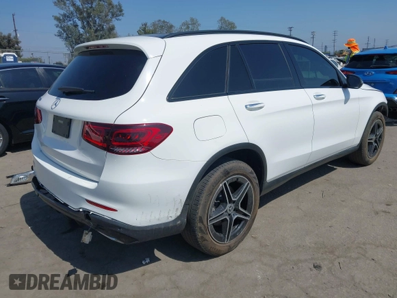 2021 Mercedes-Benz GLC 300 z VIN W1N0G8DB5MV276777, wystawiony jako IAAI lot #42451723 z przebiegiem 71 022 mil mil oraz . Historia ofert i sprzedaży dostępna na DreamBid. Obrazek 4.