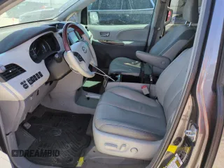 2013 Toyota Sienna XLE with VIN 5TDDK3DC4DS056852, listed as a Copart auction lot 64286005 with 171,561 mi miles and Clean title. Bid and sale history available at DreamBid. Image 7.